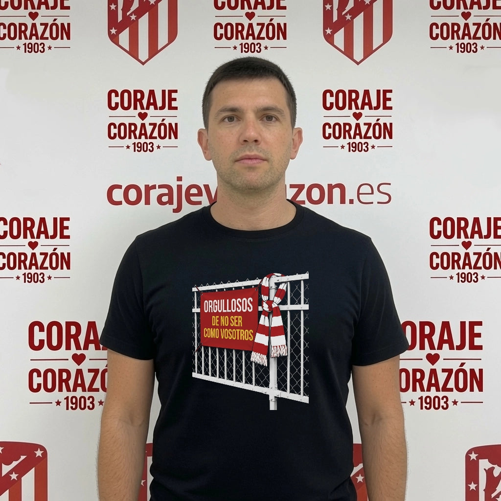 Camiseta Orgullosos de no ser como vosotros